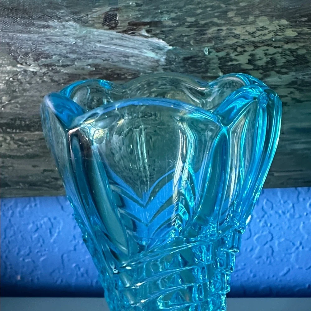 Vintage Beautiful Depression Blue Glass Vase